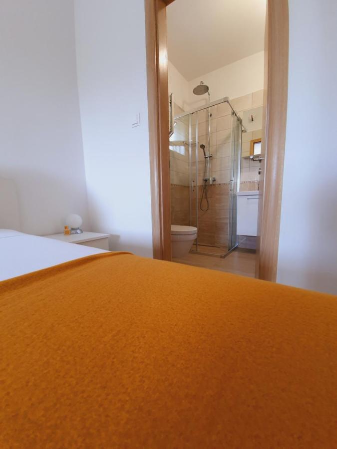 Apartmani Starigrad Paklenica - Danijel Luaran gambar