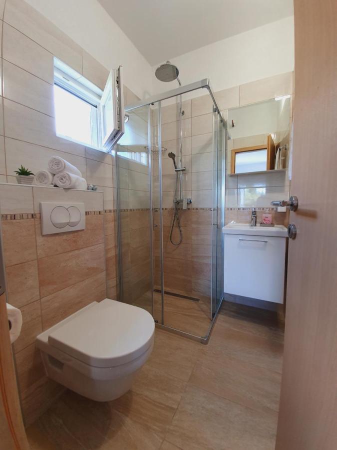 Apartmani Starigrad Paklenica - Danijel Luaran gambar